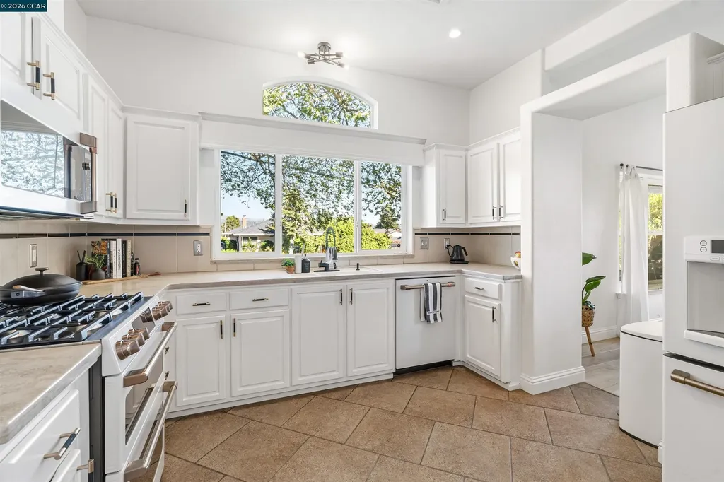 19175 Carlton Avenue Castro Valley CA 94546