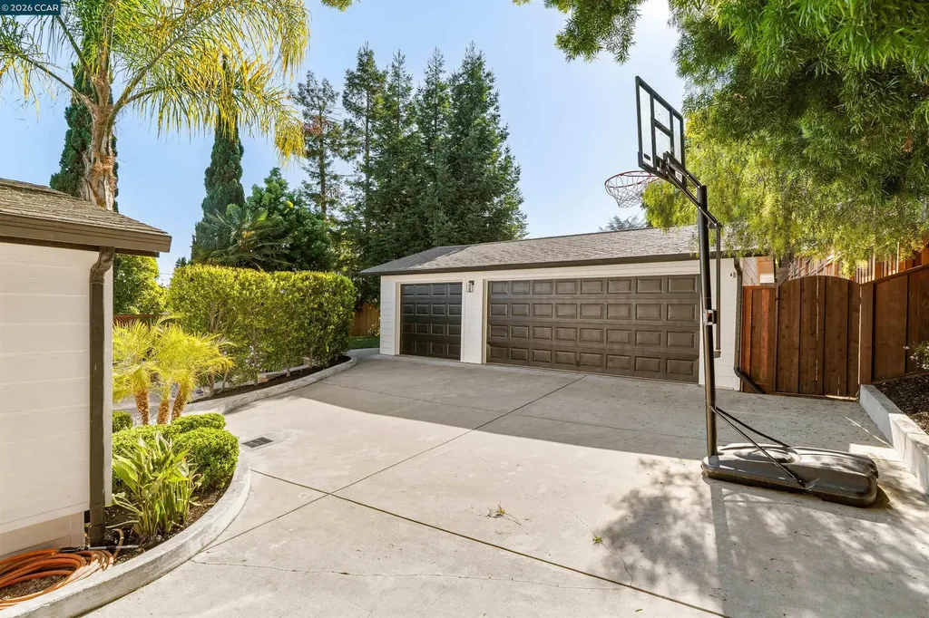 19175 Carlton Avenue Castro Valley CA 94546