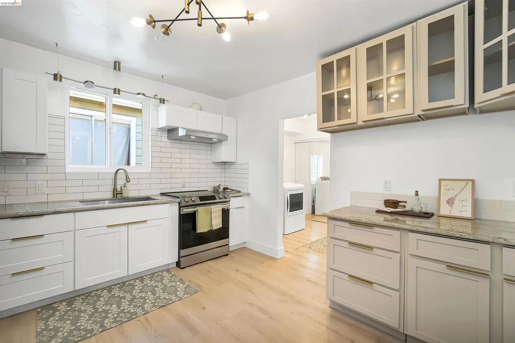 1816 39th Avenue Oakland CA 94601