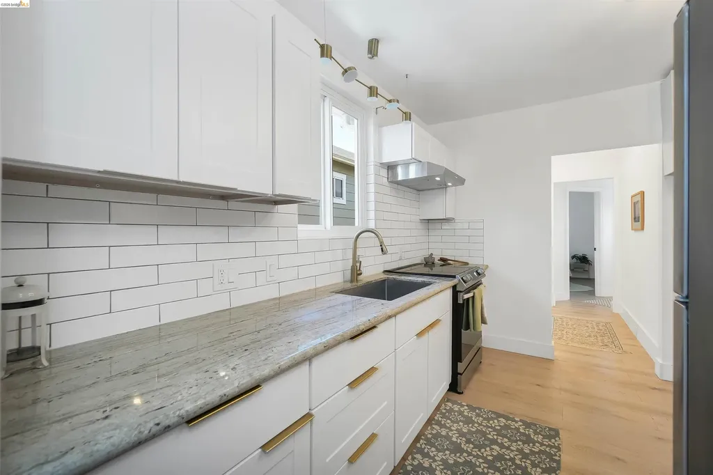 1816 39th Avenue Oakland CA 94601