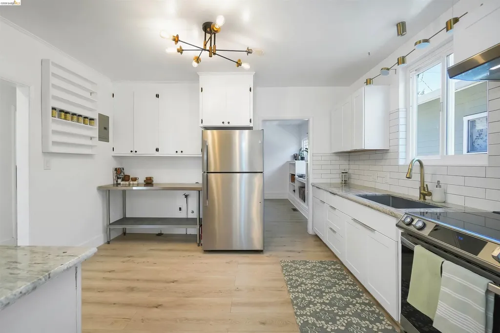 1816 39th Avenue Oakland CA 94601