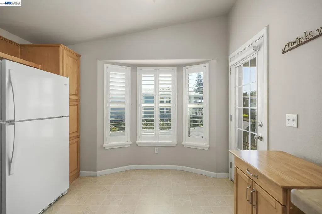 3263 Vineyard Ave., #16 Pleasanton CA 94566