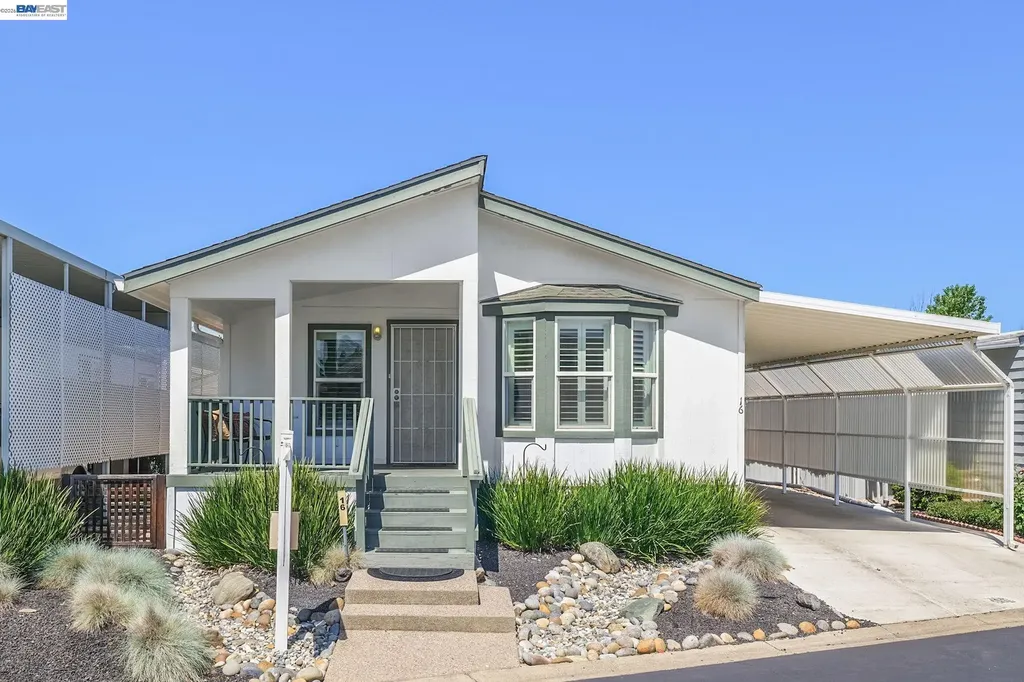 3263 Vineyard Ave., #16 Pleasanton CA 94566