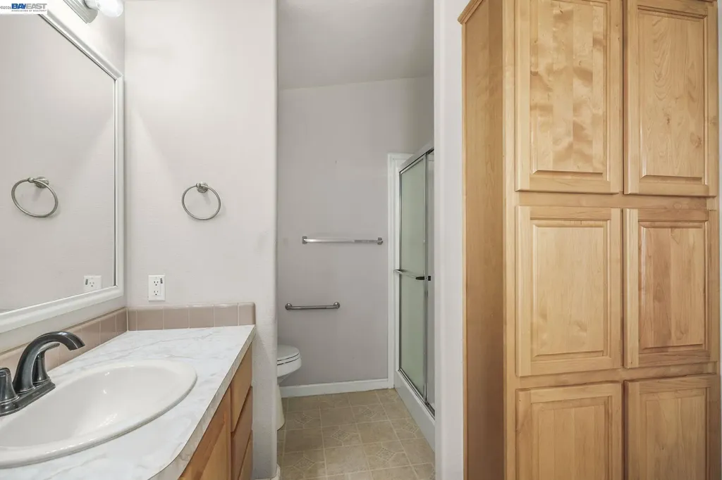 3263 Vineyard Ave., #16 Pleasanton CA 94566