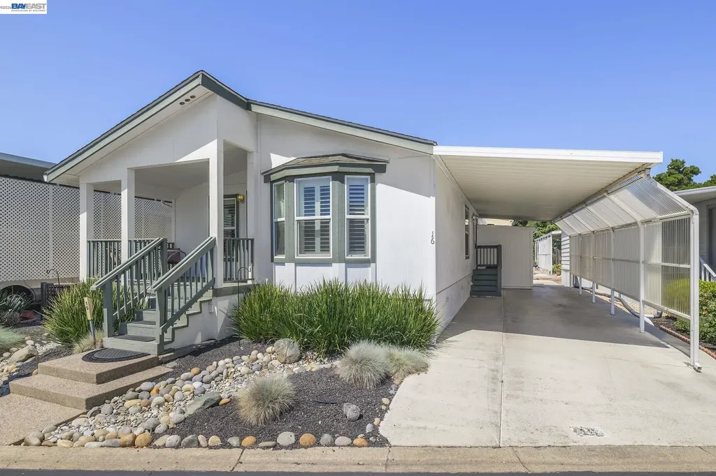 3263 Vineyard Ave., #16 Pleasanton CA 94566