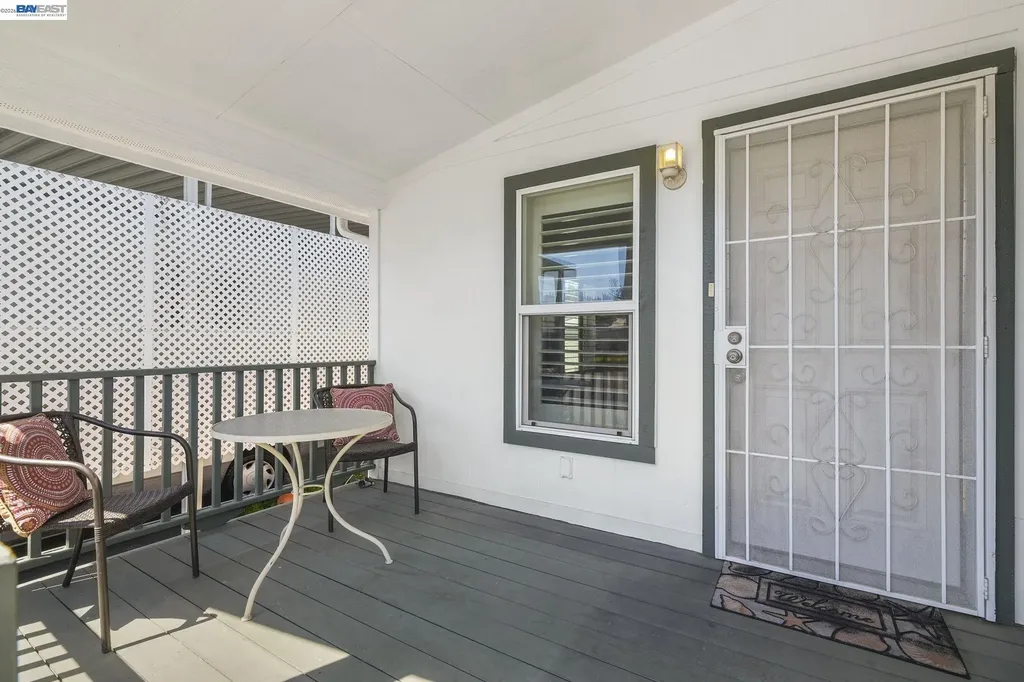 3263 Vineyard Ave., #16 Pleasanton CA 94566