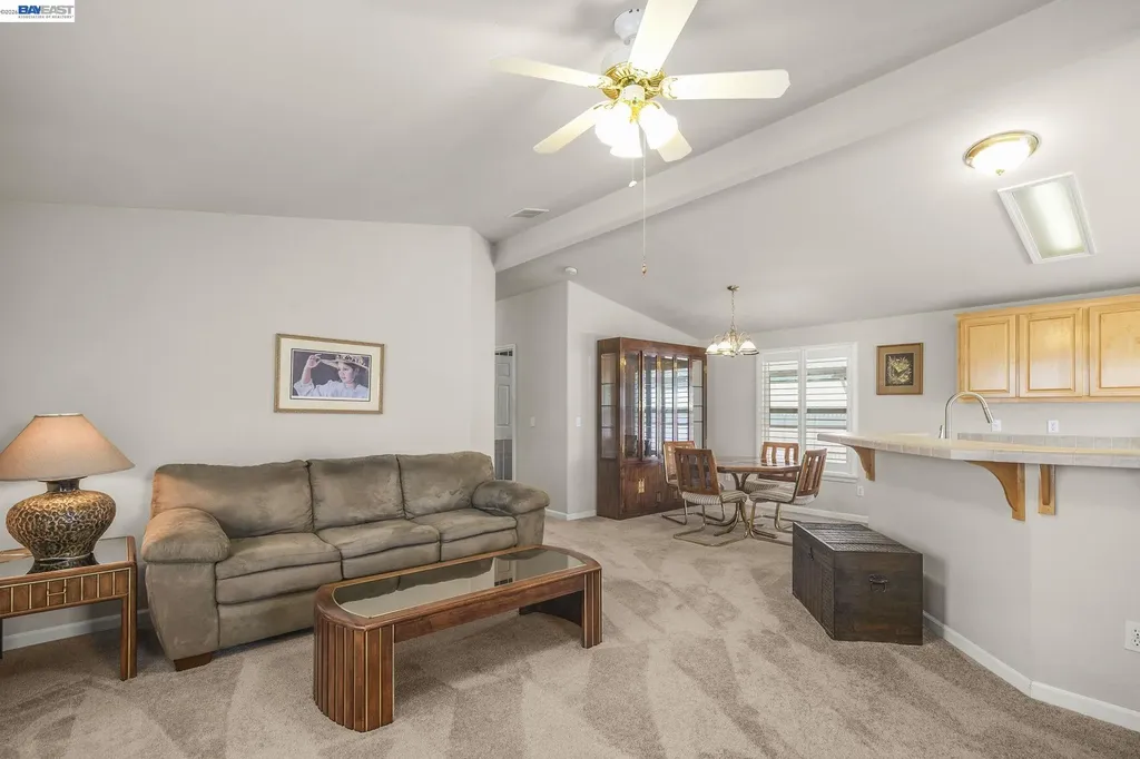 3263 Vineyard Ave., #16 Pleasanton CA 94566