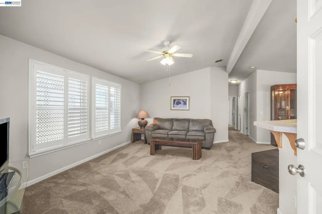 3263 Vineyard Ave., #16 Pleasanton CA 94566