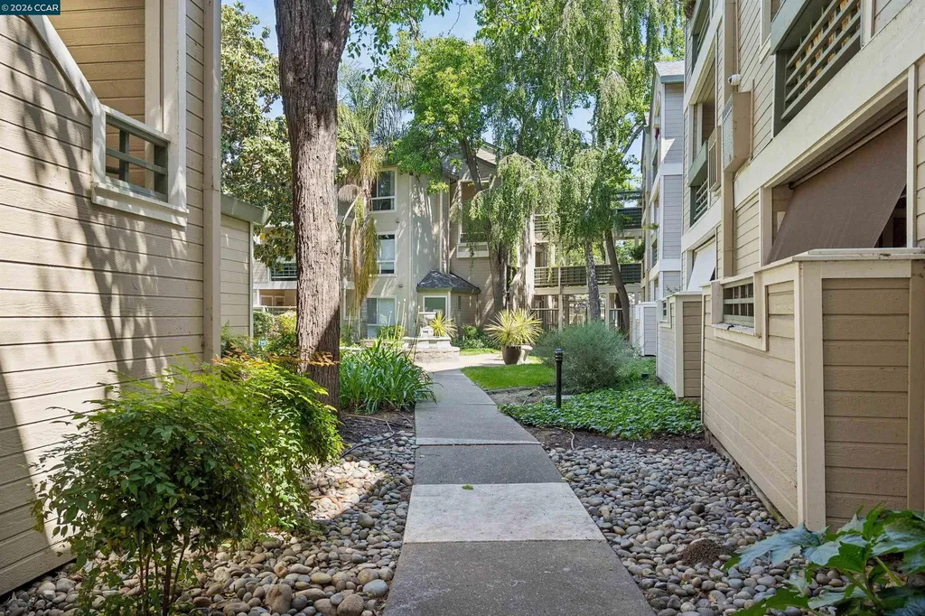 2530 Oak Road Walnut Creek CA 94597