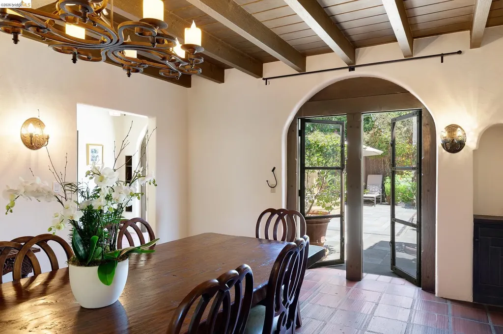 17 Roble Court Berkeley CA 94705