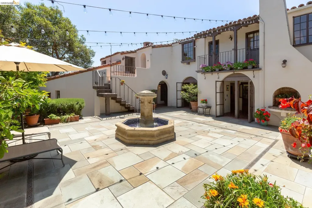 17 Roble Court Berkeley CA 94705