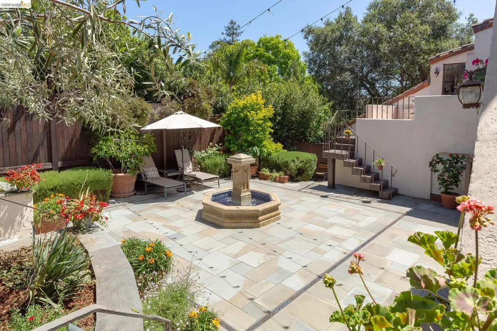 17 Roble Court Berkeley CA 94705