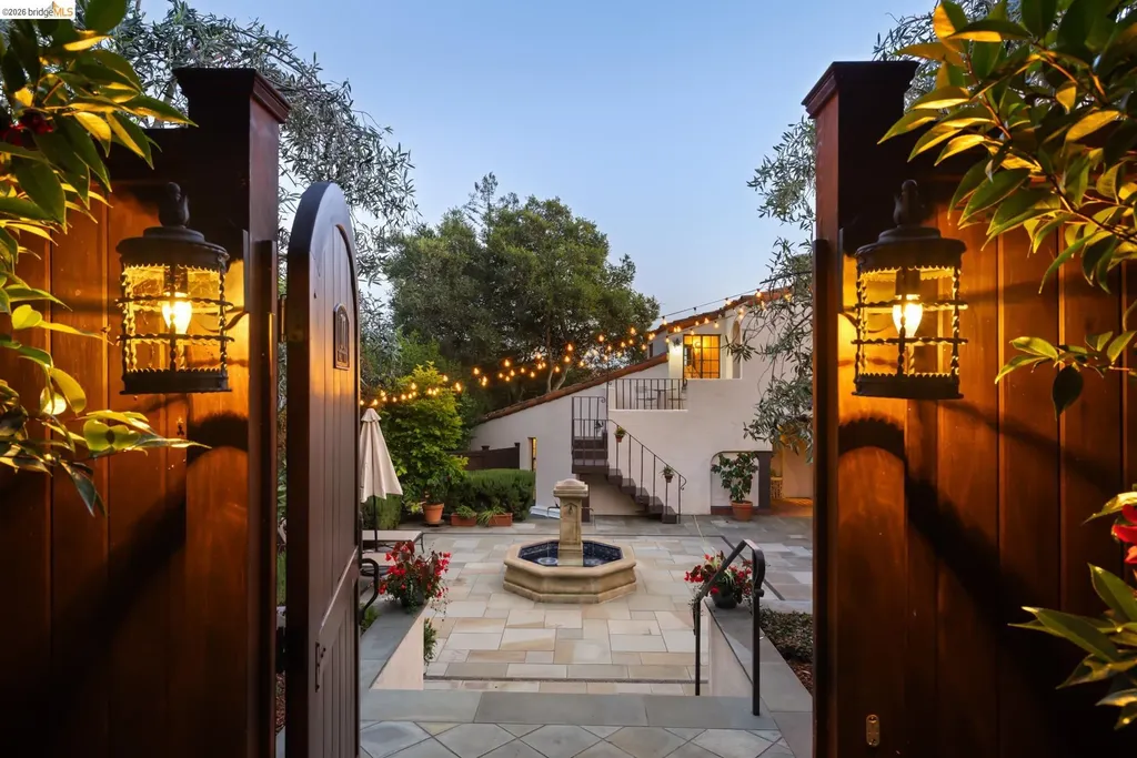 17 Roble Court Berkeley CA 94705