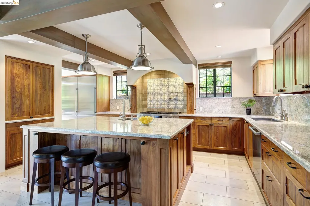 17 Roble Court Berkeley CA 94705