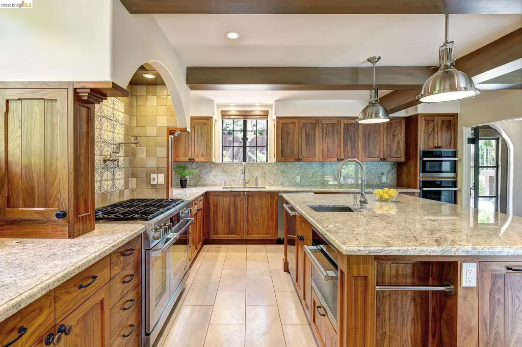 17 Roble Court Berkeley CA 94705