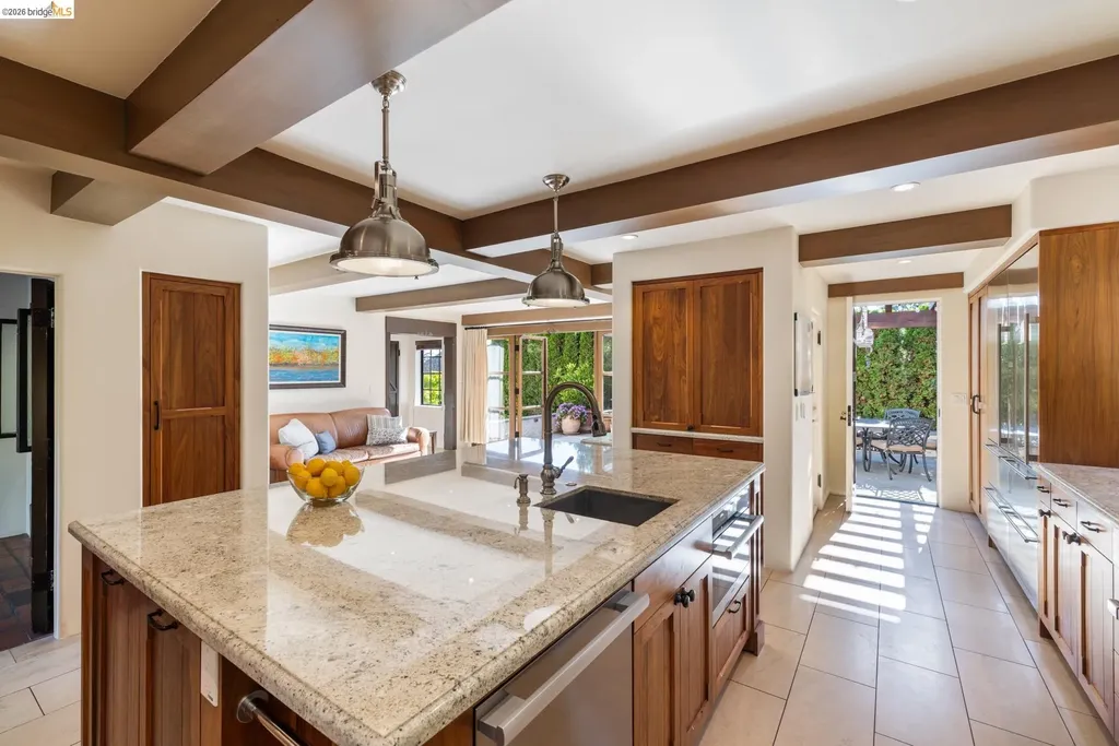 17 Roble Court Berkeley CA 94705