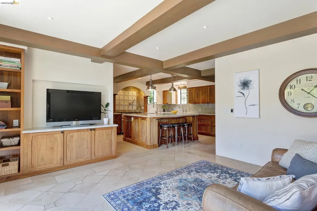 17 Roble Court Berkeley CA 94705