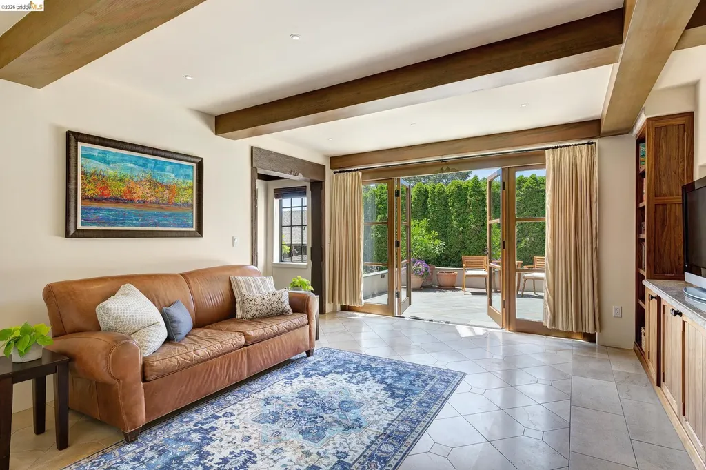 17 Roble Court Berkeley CA 94705