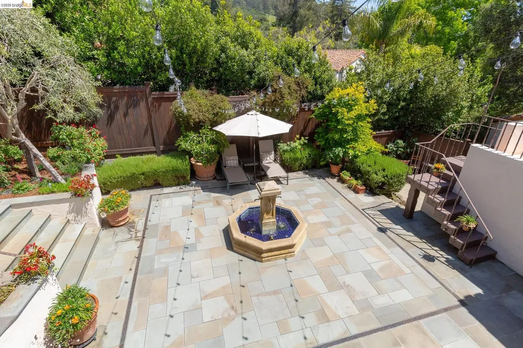 17 Roble Court Berkeley CA 94705