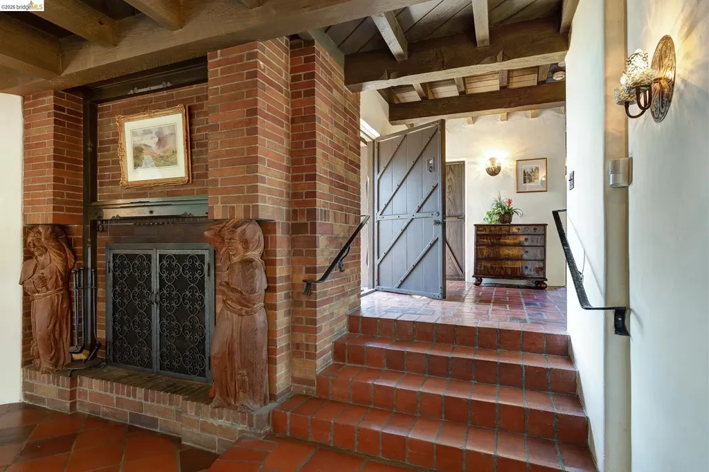 17 Roble Court Berkeley CA 94705
