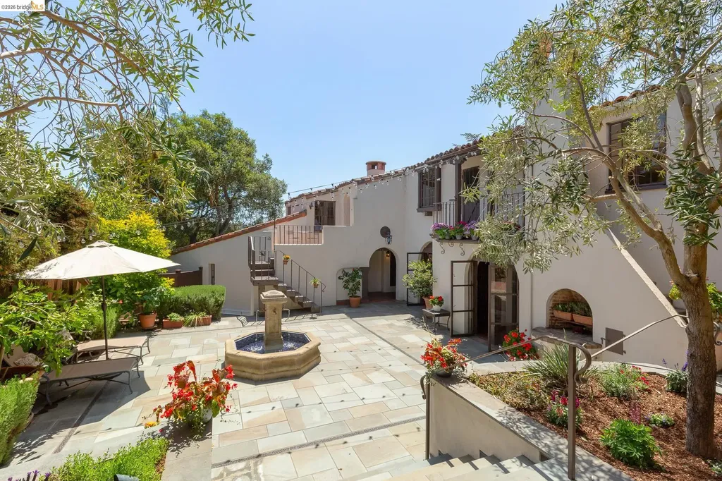 17 Roble Court Berkeley CA 94705