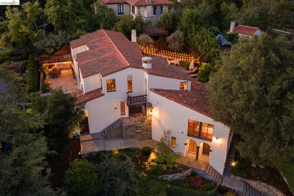 17 Roble Court Berkeley CA 94705