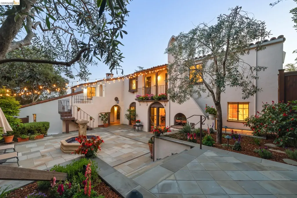 17 Roble Court Berkeley CA 94705