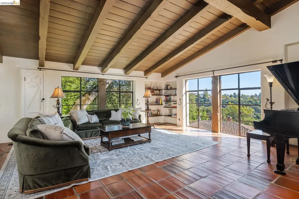 17 Roble Court Berkeley CA 94705