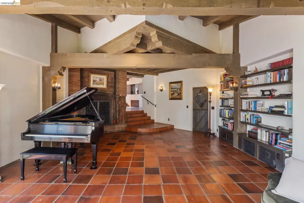 17 Roble Court Berkeley CA 94705