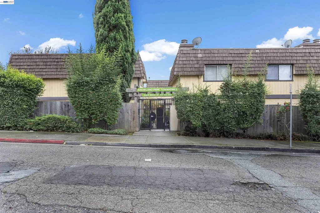 10401 Shaw Street Oakland CA 94605