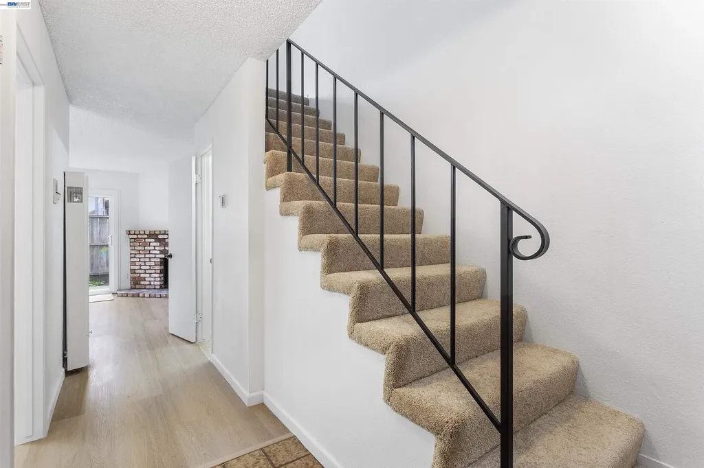 10401 Shaw Street Oakland CA 94605