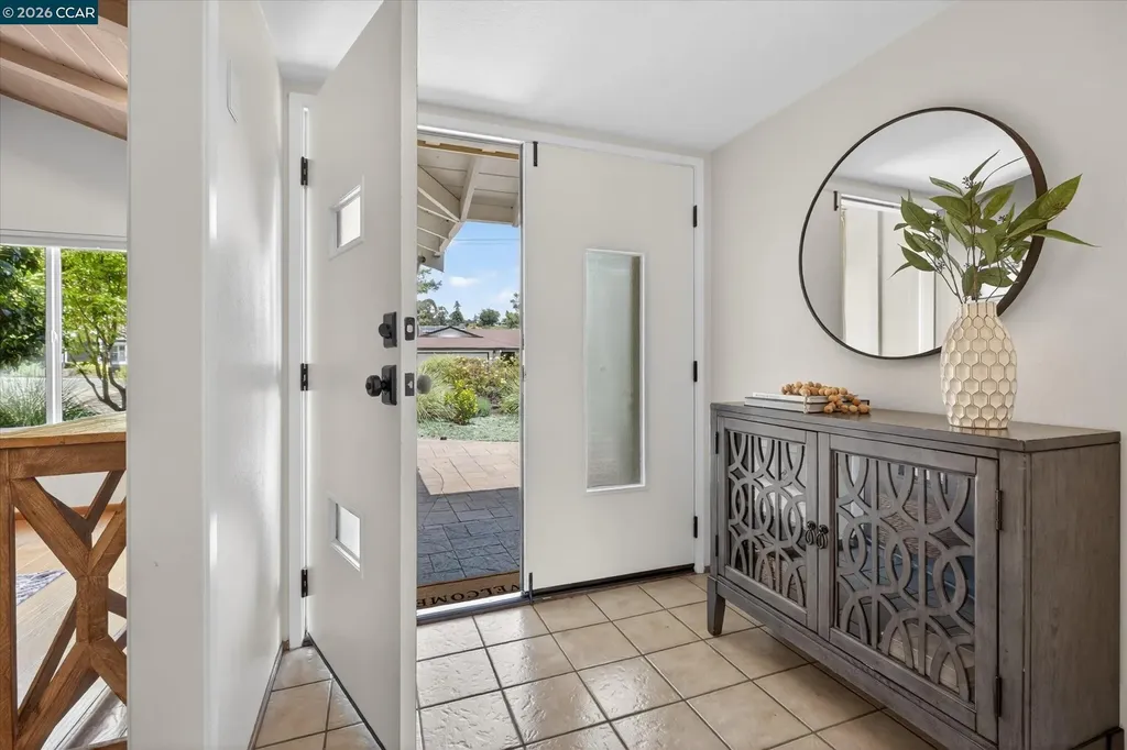 26 Carisbrook Drive Orinda CA 94563