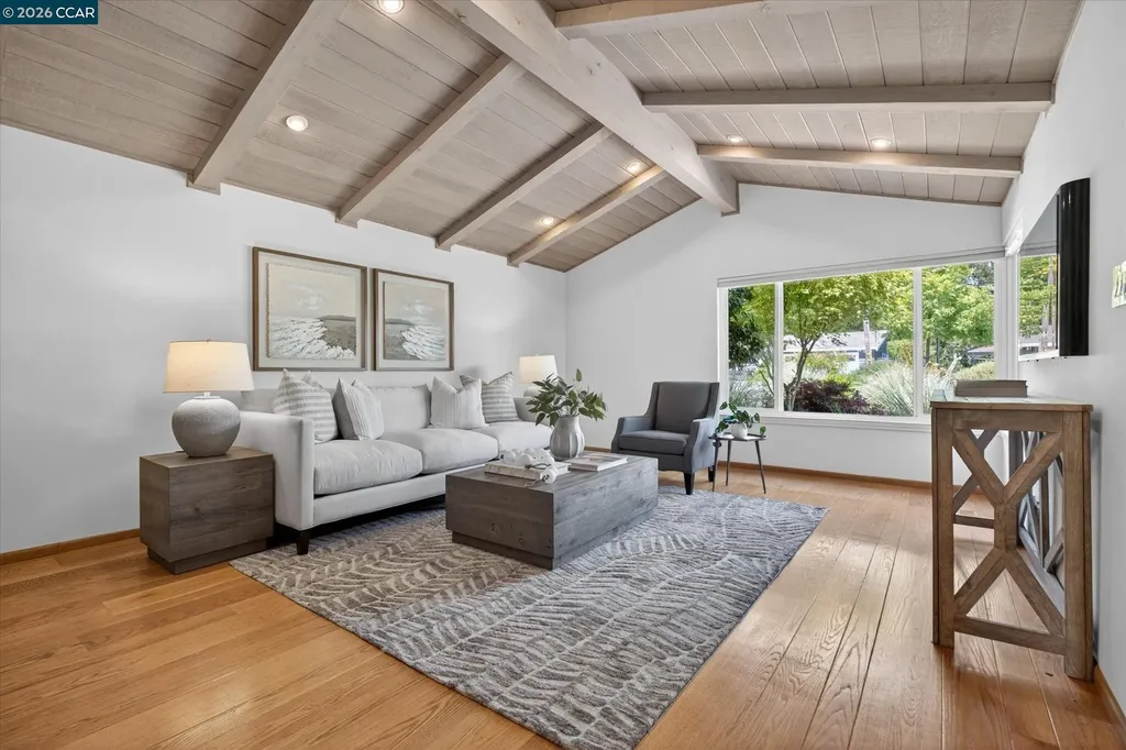 26 Carisbrook Drive Orinda CA 94563