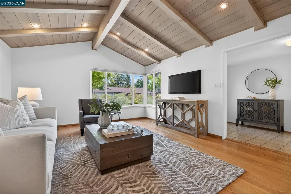 26 Carisbrook Drive Orinda CA 94563