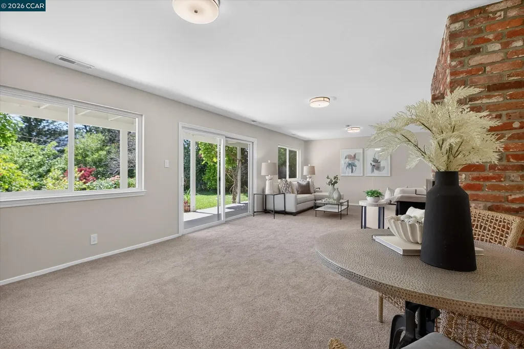 26 Carisbrook Drive Orinda CA 94563