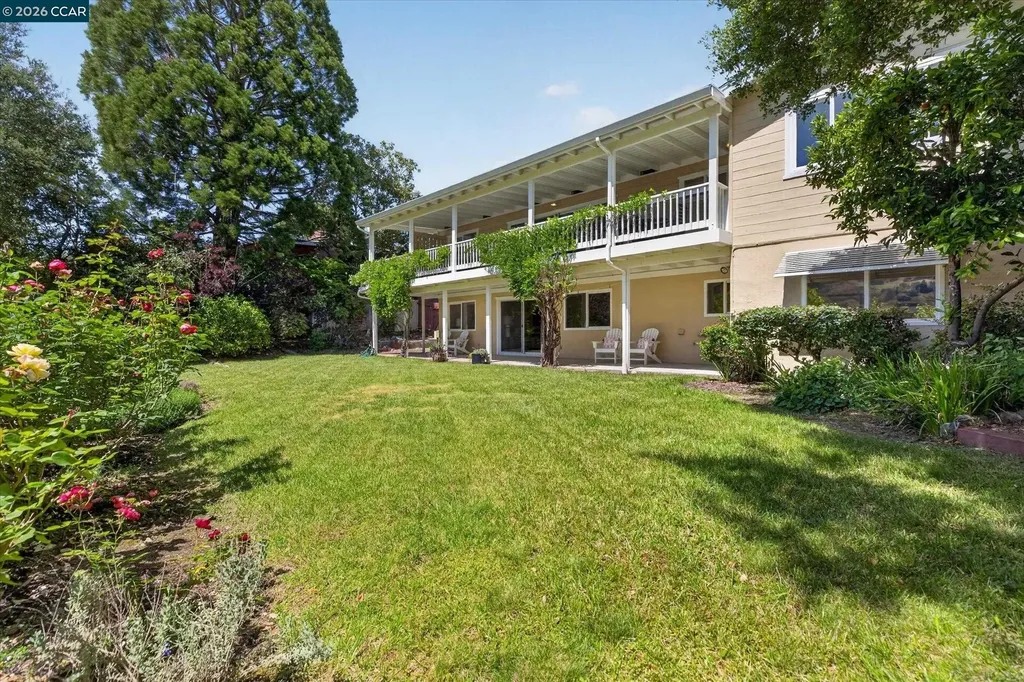 26 Carisbrook Drive Orinda CA 94563
