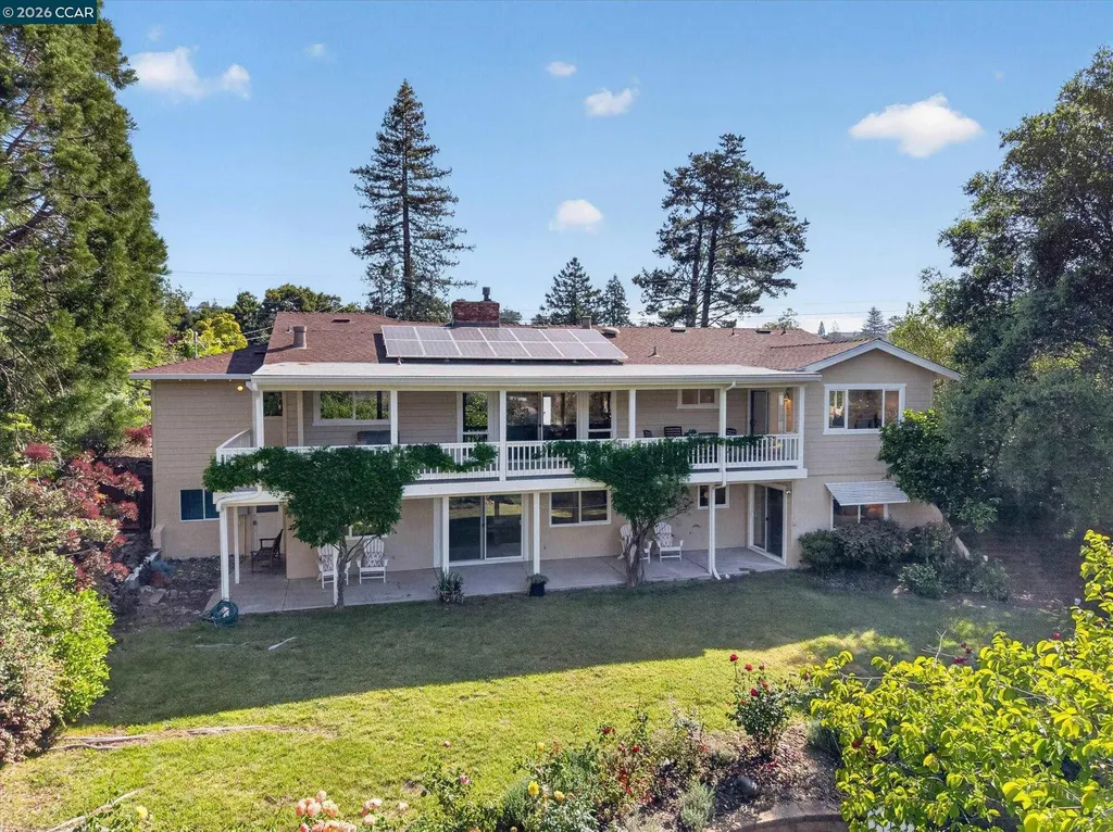 26 Carisbrook Drive Orinda CA 94563
