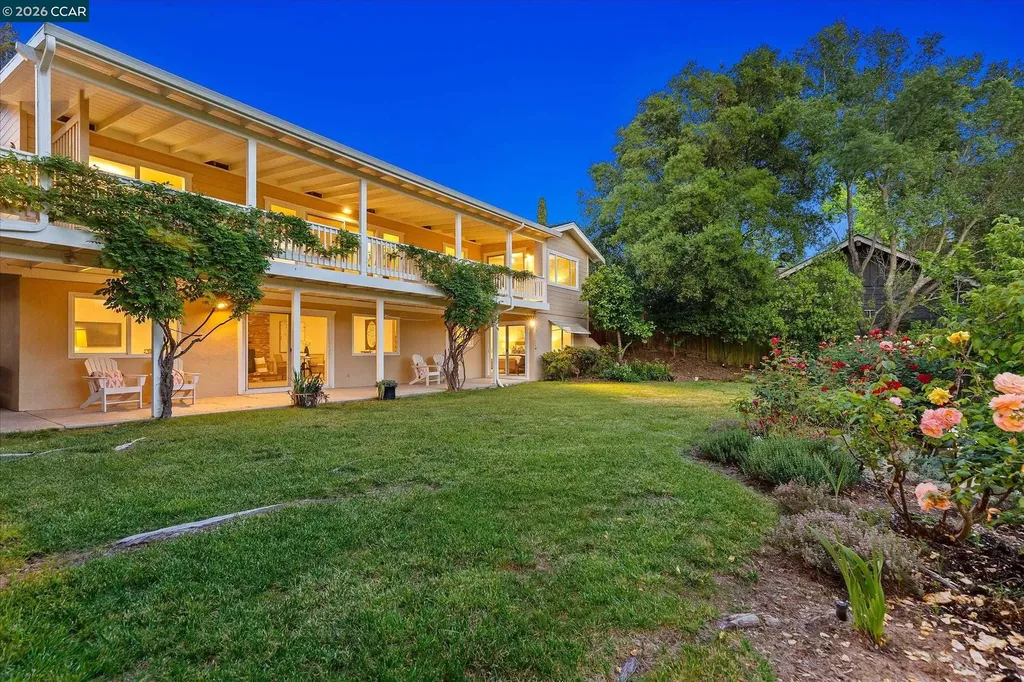 26 Carisbrook Drive Orinda CA 94563
