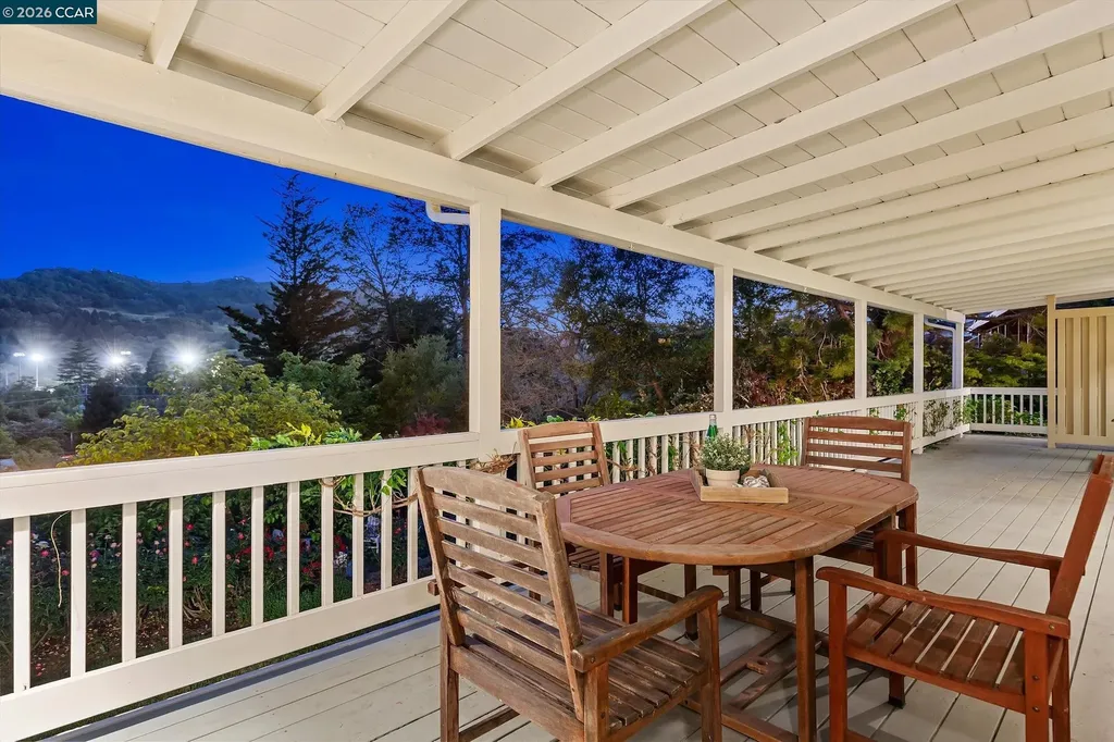 26 Carisbrook Drive Orinda CA 94563
