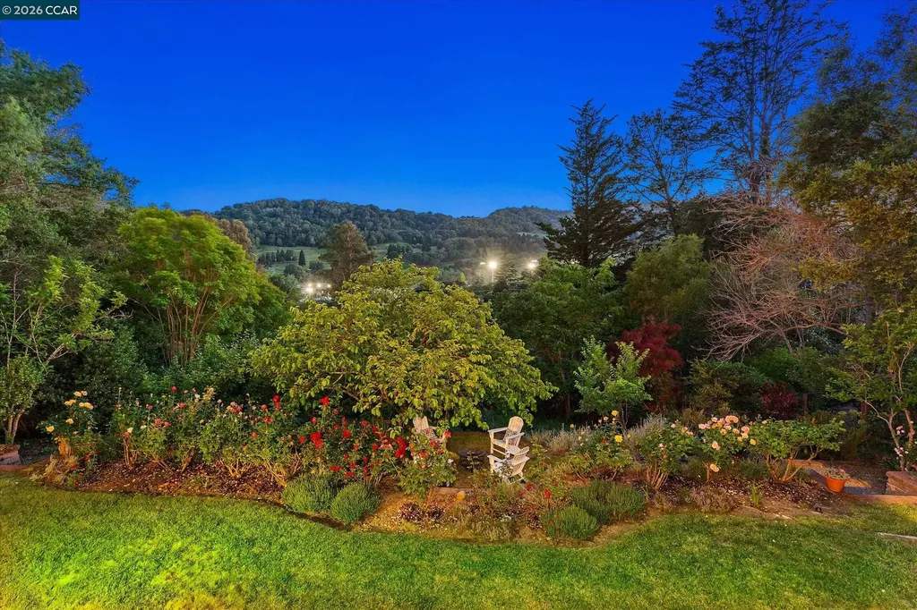 26 Carisbrook Drive Orinda CA 94563