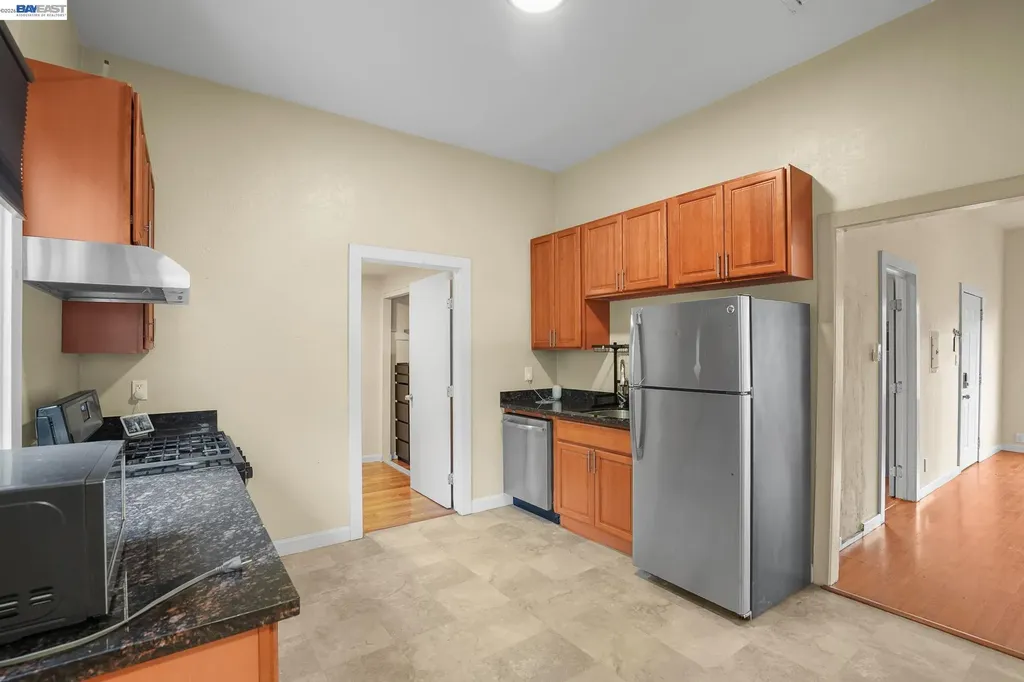 502 Lewis Street Oakland CA 94607
