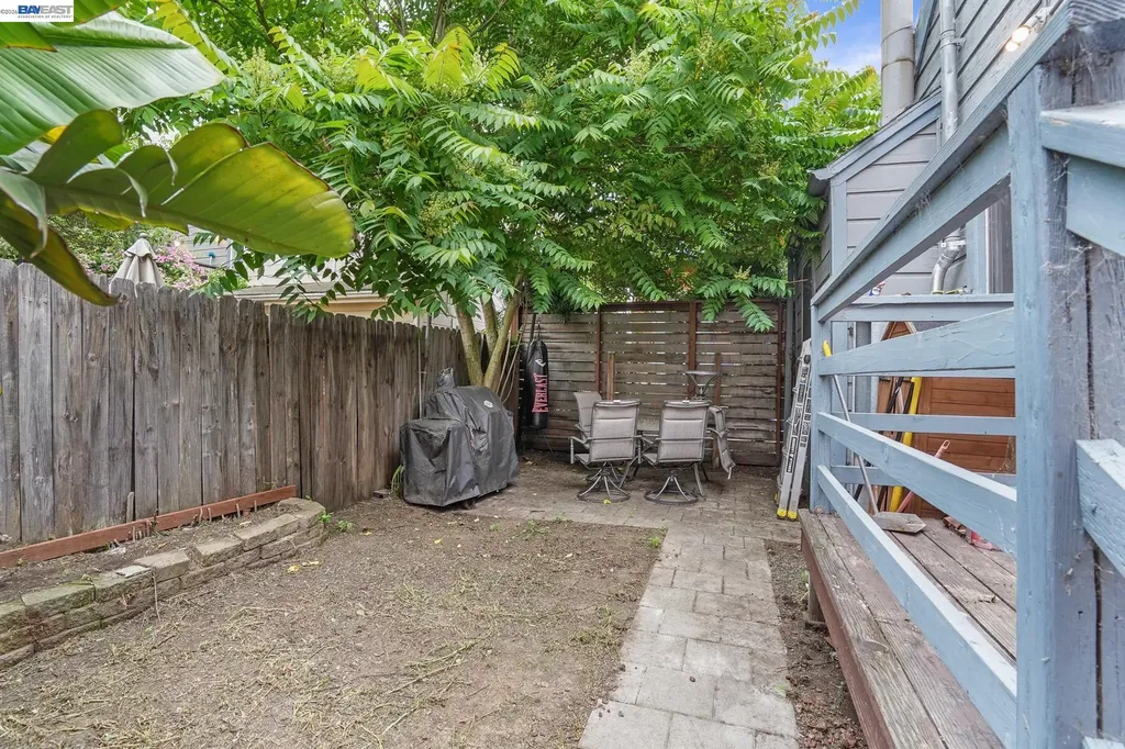 502 Lewis Street Oakland CA 94607