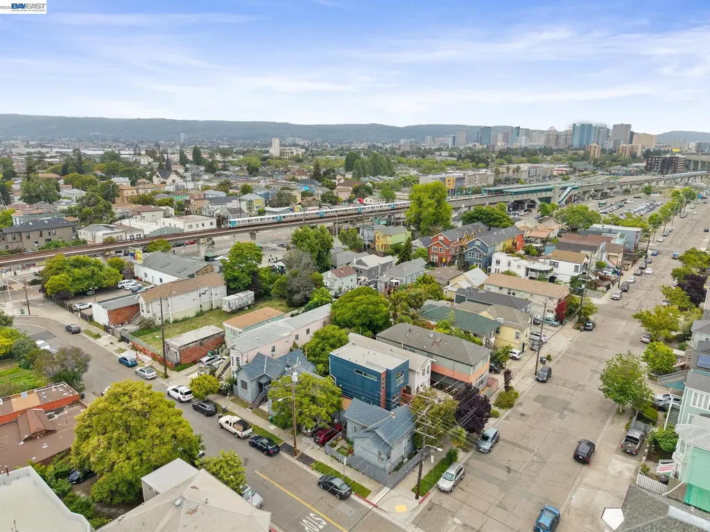 502 Lewis Street Oakland CA 94607