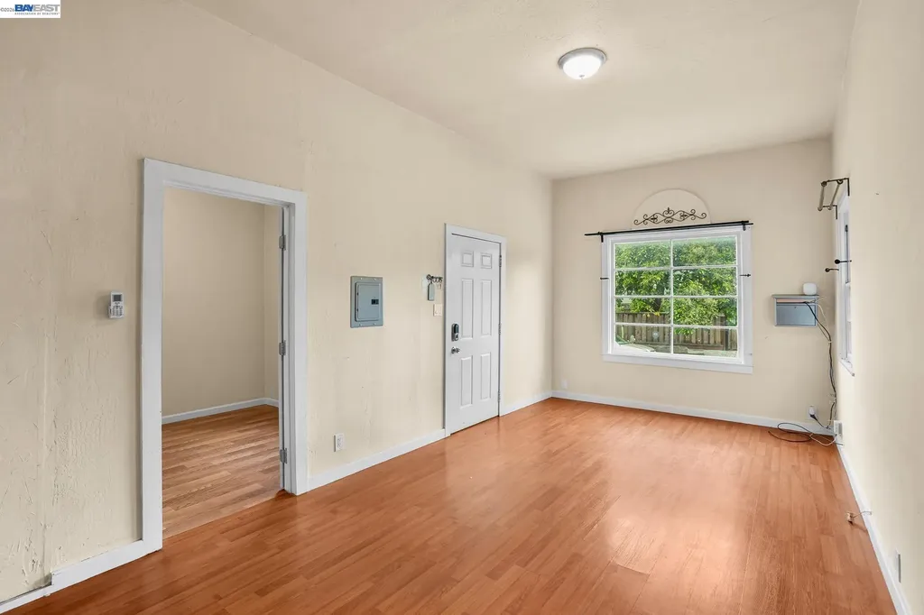 502 Lewis Street Oakland CA 94607