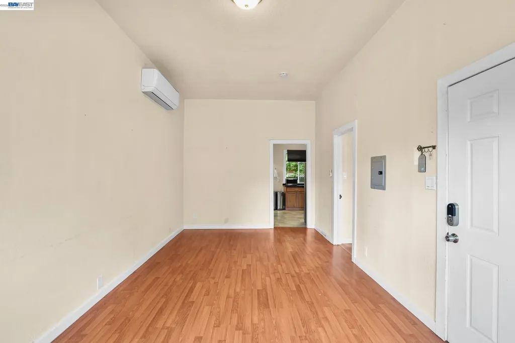 502 Lewis Street Oakland CA 94607
