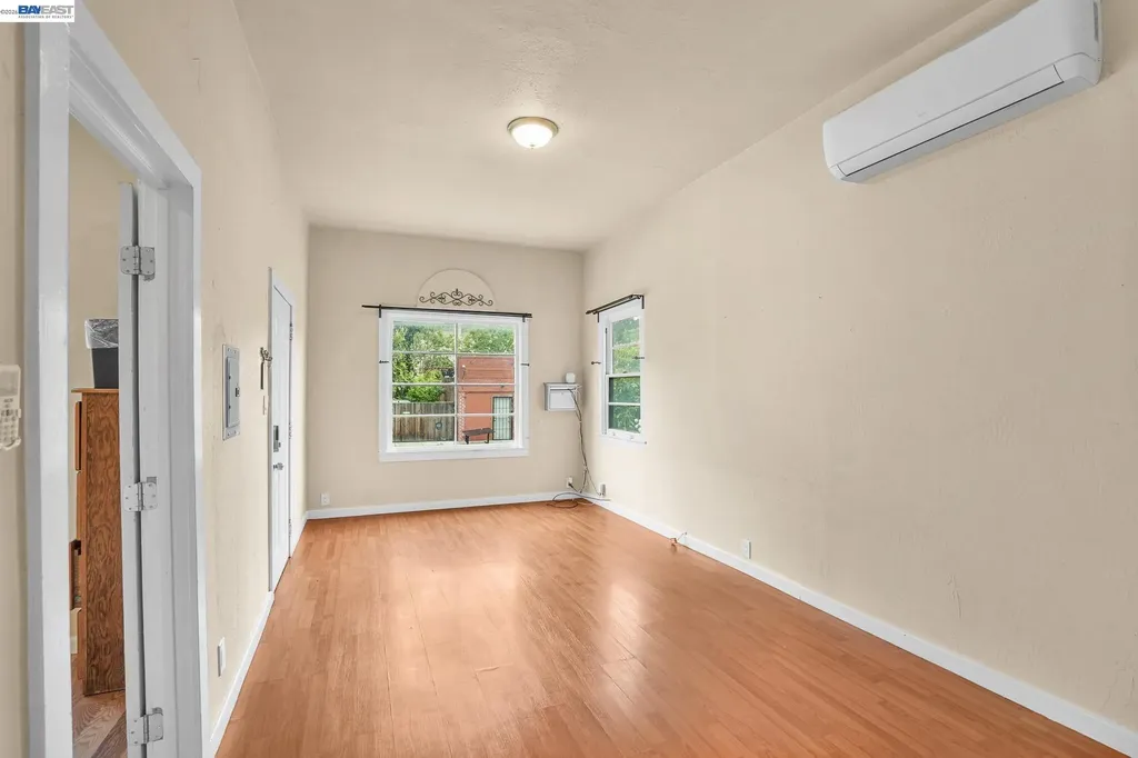 502 Lewis Street Oakland CA 94607