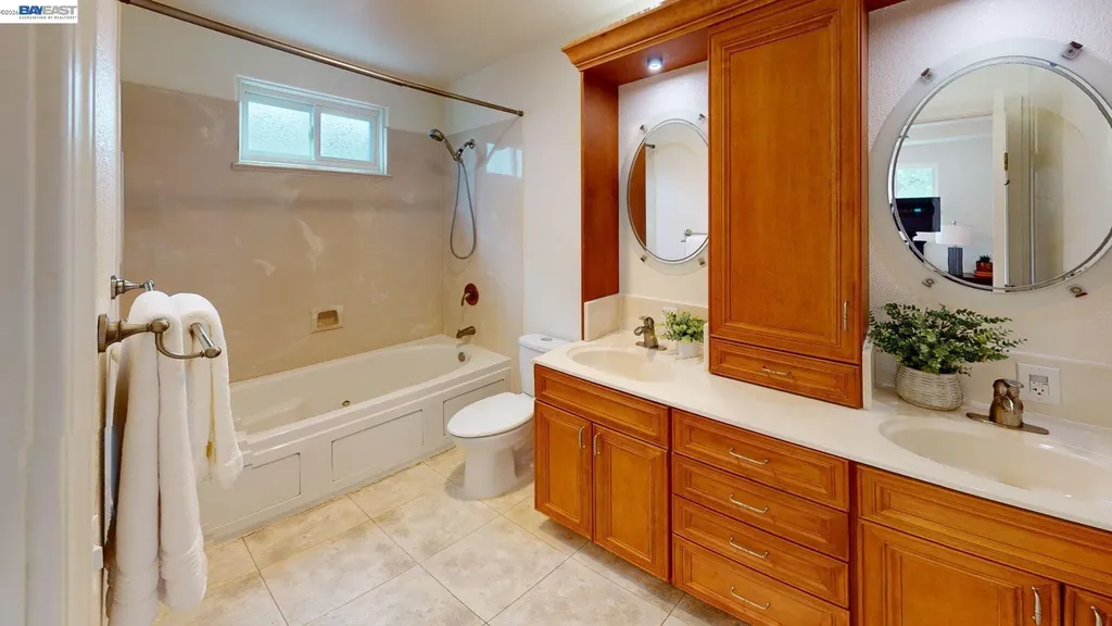 24654 Broadmore Avenue Hayward CA 94544