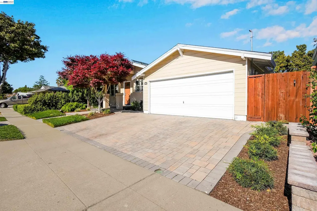 24654 Broadmore Avenue Hayward CA 94544