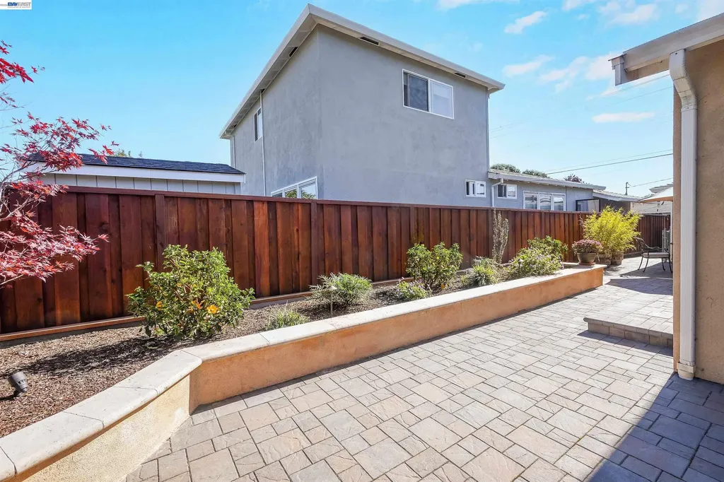 24654 Broadmore Avenue Hayward CA 94544