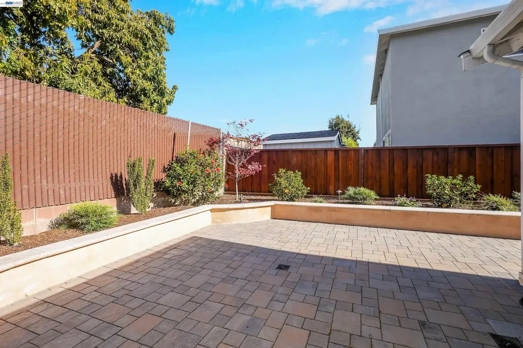 24654 Broadmore Avenue Hayward CA 94544